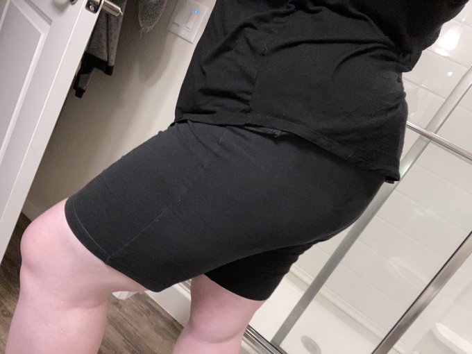 Shorts or no shorts? Also what&rsquo;s your fav color?? #bbw #pale #thickthighs #summerloving https://t.co<a href="/tag/bbw"class="tags"><span>#bbw</span></a><a href="/tag/pale"class="tags"><span>#pale</span></a><a href="/tag/summerloving"class="tags"><span>#summerloving</span></a><a href="/tag/thickthighs"class="tags"><span>#thickthighs</span></a>
