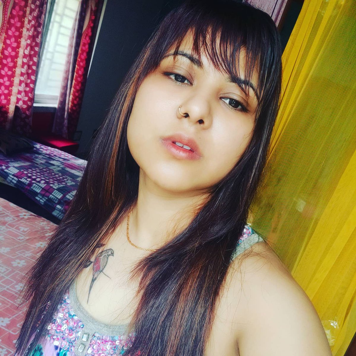 tinanandys's tweet photo. # Morning vibes without makeup# https://t.co/Y6pWB3P79y