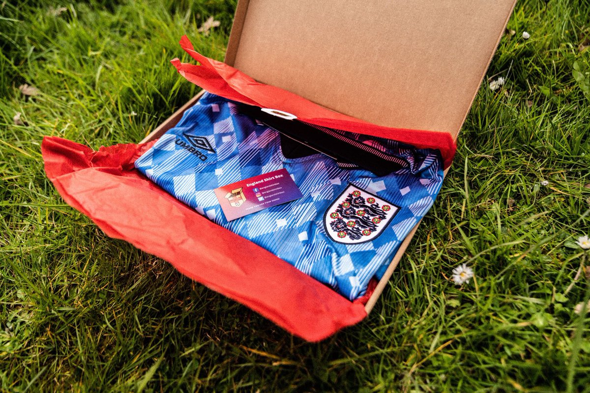 englandshirtbox's tweet image. GIVEAWAY 🚨

If Kane OR Sterling score ANYTIME against Ukraine, we will giveaway an englandshirtbox.com 📦👕

To enter:
-Retweet this tweet 🔁
-Follow us (@englandshirtbox) ✅

Website restock at 2PM to get your shirts guaranteed for the final 👀

Good Luck! 🙌