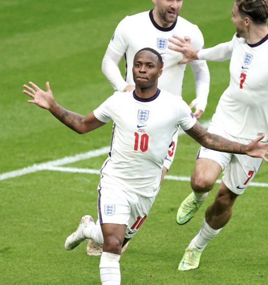 englandshirtbox's tweet image. GIVEAWAY 🚨

If Kane OR Sterling score ANYTIME against Ukraine, we will giveaway an englandshirtbox.com 📦👕

To enter:
-Retweet this tweet 🔁
-Follow us (@englandshirtbox) ✅

Website restock at 2PM to get your shirts guaranteed for the final 👀

Good Luck! 🙌