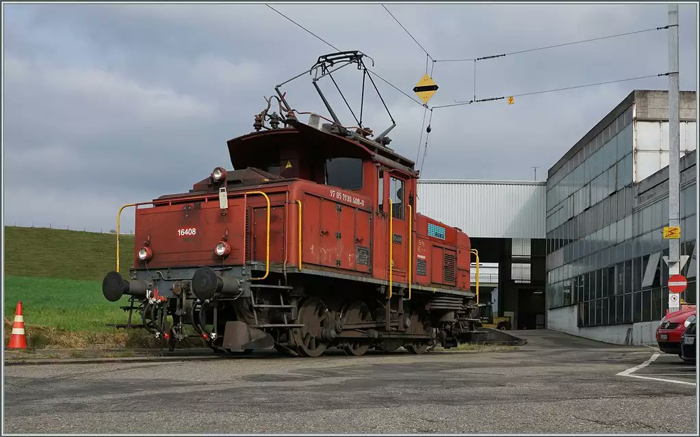 janick_klossner's tweet photo. Guten Morgen allerseits.
Die kleine Ee 3/3 16408 von der RUWA AG wartet bereits für kommende Montag. 🚞🛤
#emmental #Emmentalbahn https://t.co/DYVav0Qnsc