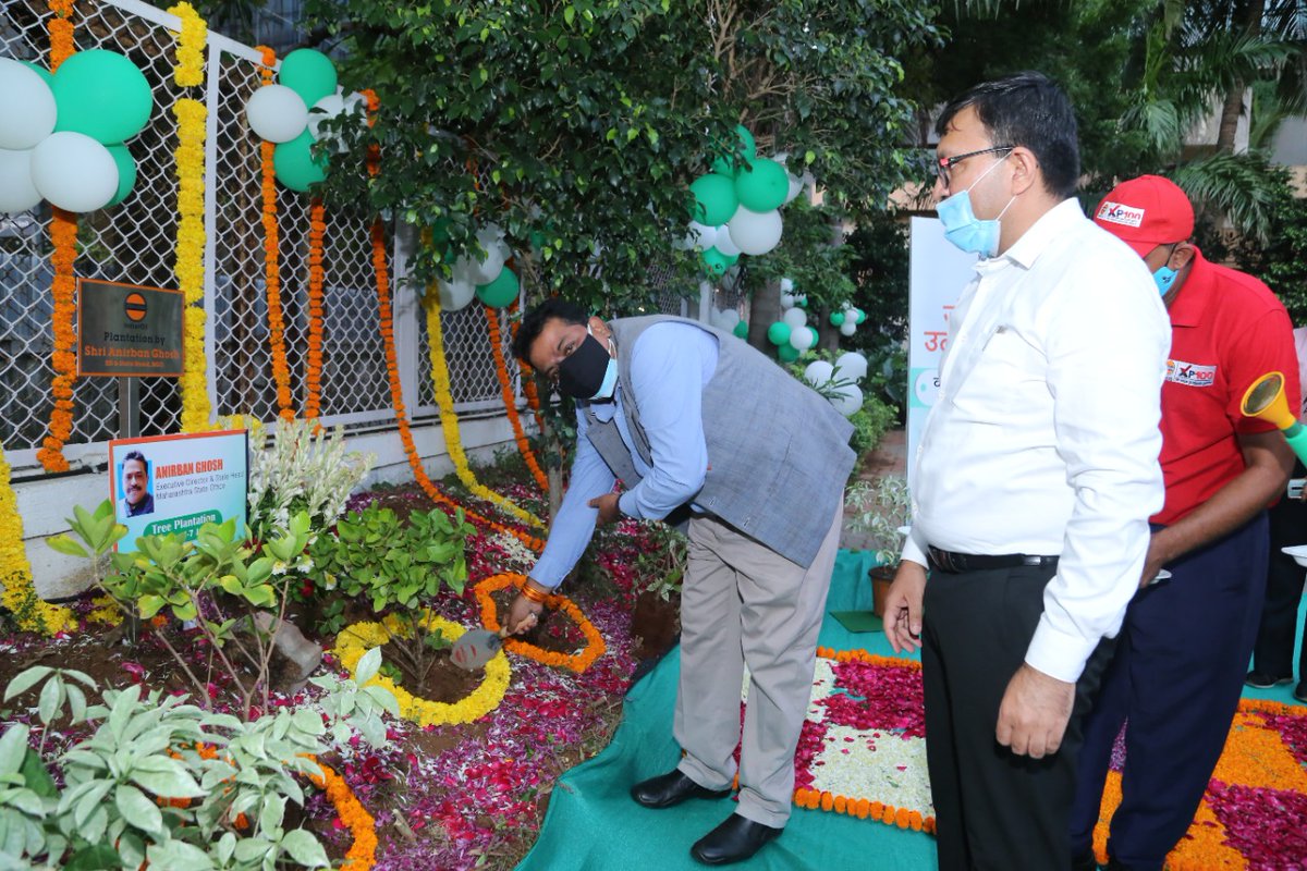 On occasion of #VanMahotsav2021 <a href="/ED_MSO/">Executive Dir & State Head, MSO</a> Sh Anirban Ghosh has planted a sapling at <a href="/IOCL_COCO_BKC/">IOCL COCO BKC</a> and created awareness among customers to plant trees for maintaining the integrity of our environment, reduce our carbon emissions,&amp; protect our biodiversity <a href="/EDRS_WRO/">SS Bose, Executive Director, Regional Services, WR</a> <a href="/IndianOilcl/">Indian Oil Corp Ltd</a>