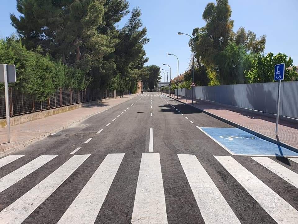 OBRAS PÚBLICAS | Así ha quedado la calle Escuelas, tras una inversión municipal de 40.000€.

#mulaesperándotesiempre