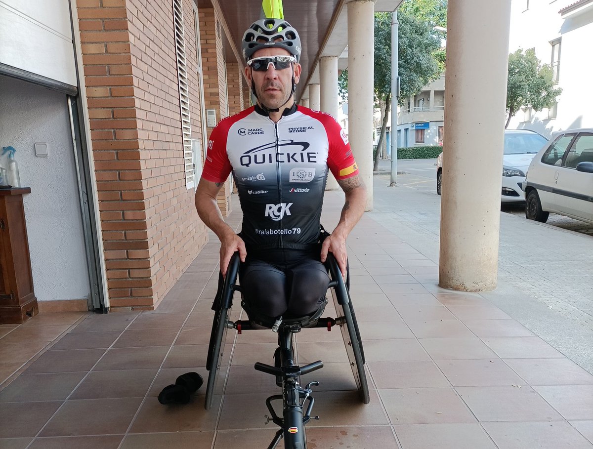 rafabotello79's tweet photo. 20 kilómetros en ayunas.
Este mes gracias a mi amigo y nutriciónista Fran Delgado. Hemos planificado los horarios de entreno bien temprano y haremos todo el mes de julio en ayunas.
Por qué? En unos días os cuento! 😎
Vamos!
#FranDelgado #nutricion #nutricionista #training https://t.co/4dH9Jw7PFy