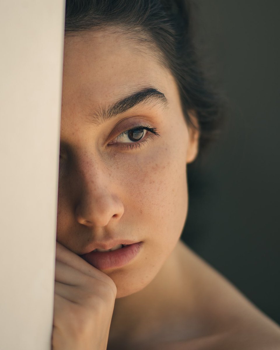 Fallraww's tweet image. بدون داستان…
در لحظه