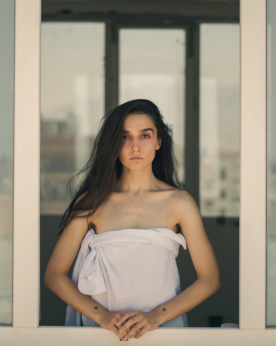 Fallraww's tweet image. بدون داستان…
در لحظه