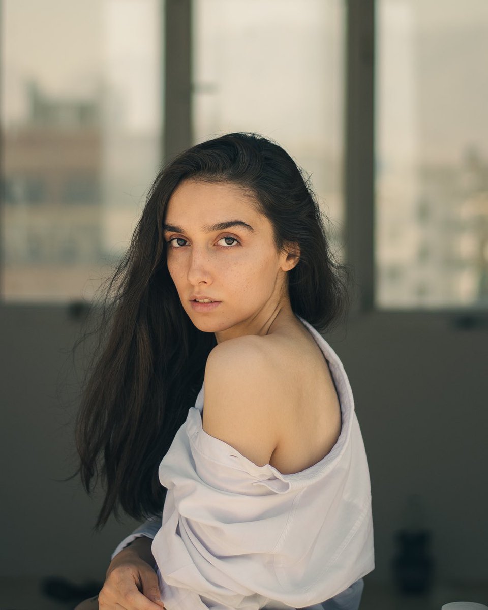 Fallraww's tweet image. بدون داستان…
در لحظه