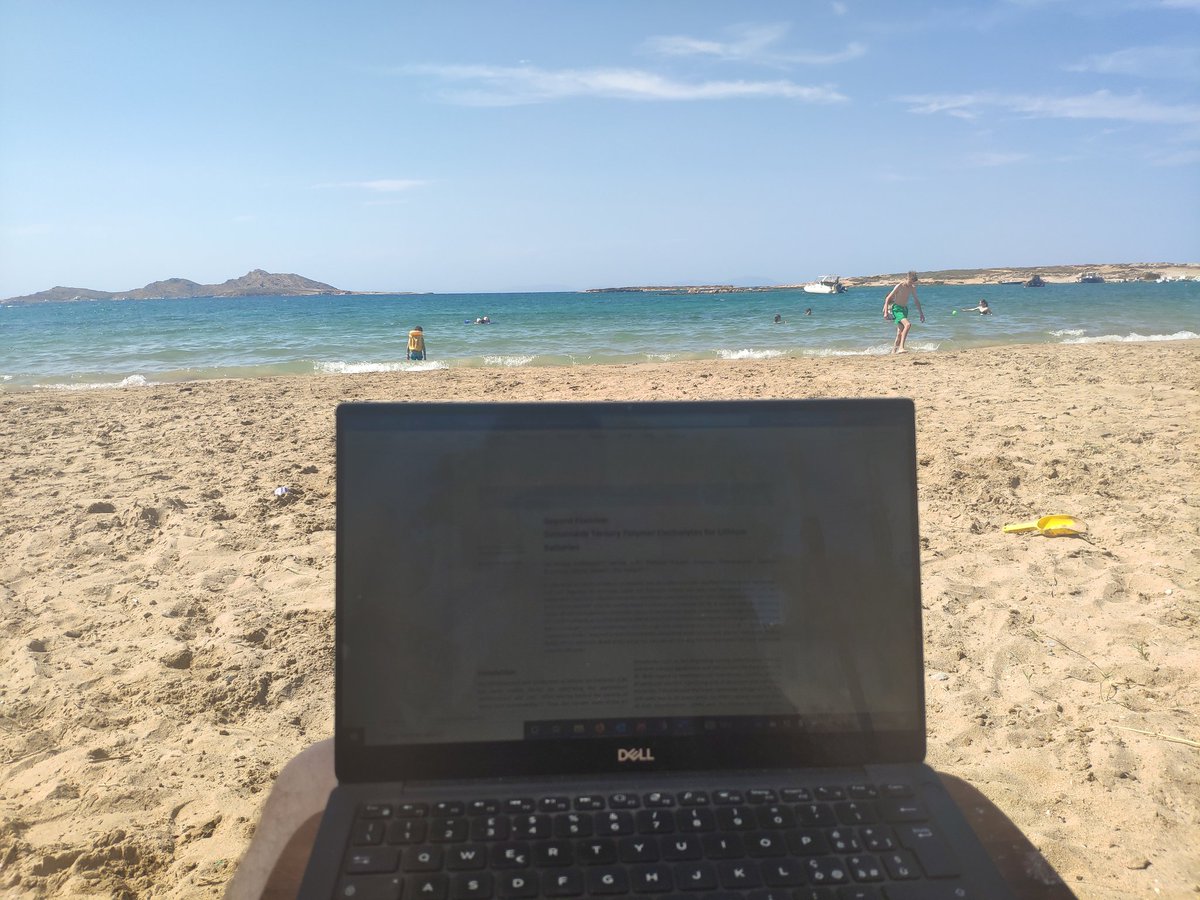 I love my summer office :)
