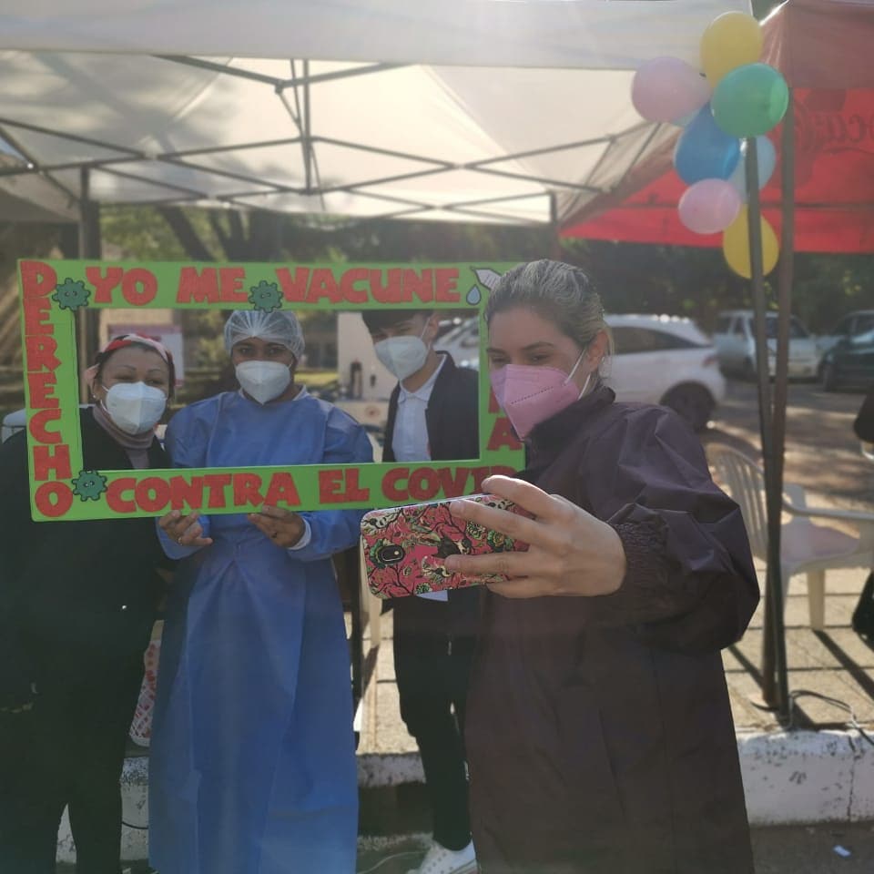 msaludpy's tweet image. Las vacunas son seguras porque te protegen a vos y a los que más querés. 

🚗 AUTOVAC | Facultad de Derecho UNA.
⏰ Hasta las 17:00

✔️ 18 años cumplidos hasta 49 años con enfermedad de base
✔️ Terminación de C.I, 0 al 4.

➡️ Registrate en vacunate.gov.py

#VacunatePy