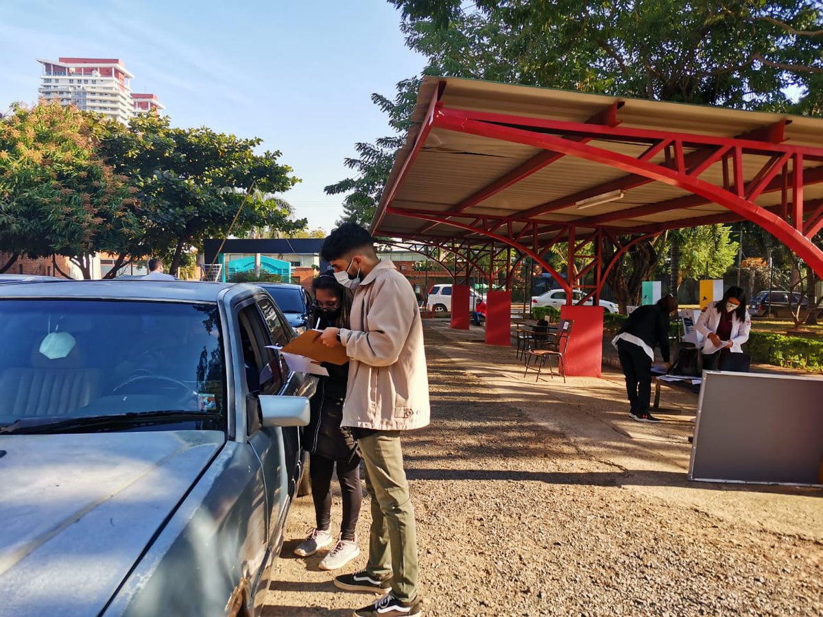msaludpy's tweet image. Las vacunas son seguras porque te protegen a vos y a los que más querés. 

🚗 AUTOVAC | Facultad de Derecho UNA.
⏰ Hasta las 17:00

✔️ 18 años cumplidos hasta 49 años con enfermedad de base
✔️ Terminación de C.I, 0 al 4.

➡️ Registrate en vacunate.gov.py

#VacunatePy