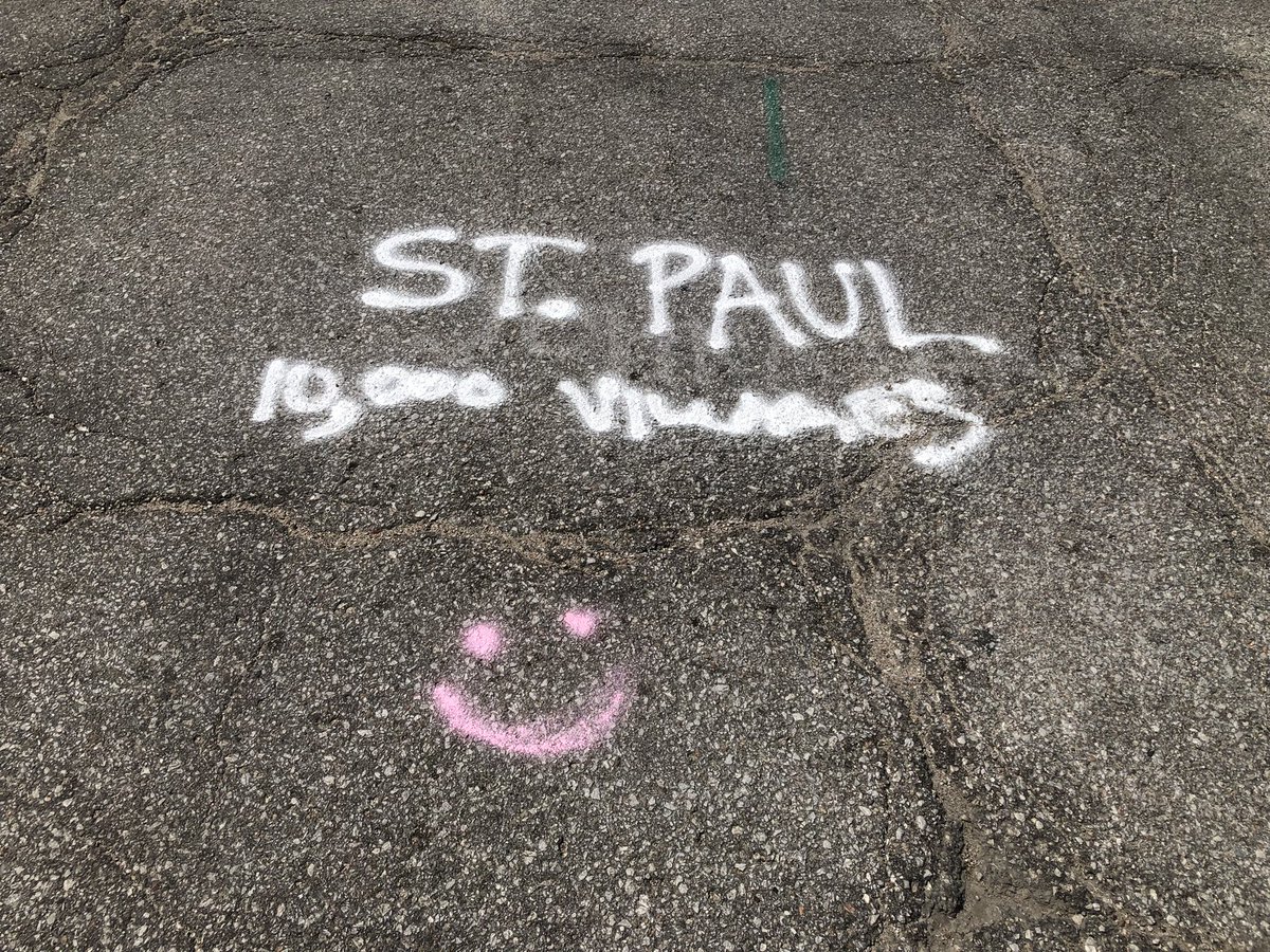 SaintPaulBenson's tweet photo. ❤️ we had a great time at @BFFOmaha Artists Market last night!! ❤️ https://t.co/TAHvKwyhXM
