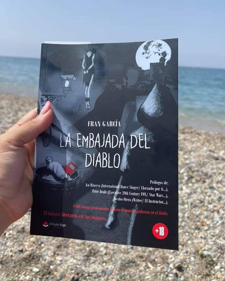 De los mejores #fotones ❤️😍 #laembajadadeldiablo Isa Pino #actriz #actrizespañola #actress #librosrecomendados #modelo #model #book #eclipsoil #internationalbooks #international
EclipsOil es la marca ficticia de este título. Descubre quién y qué hay detrás de ella 🗽