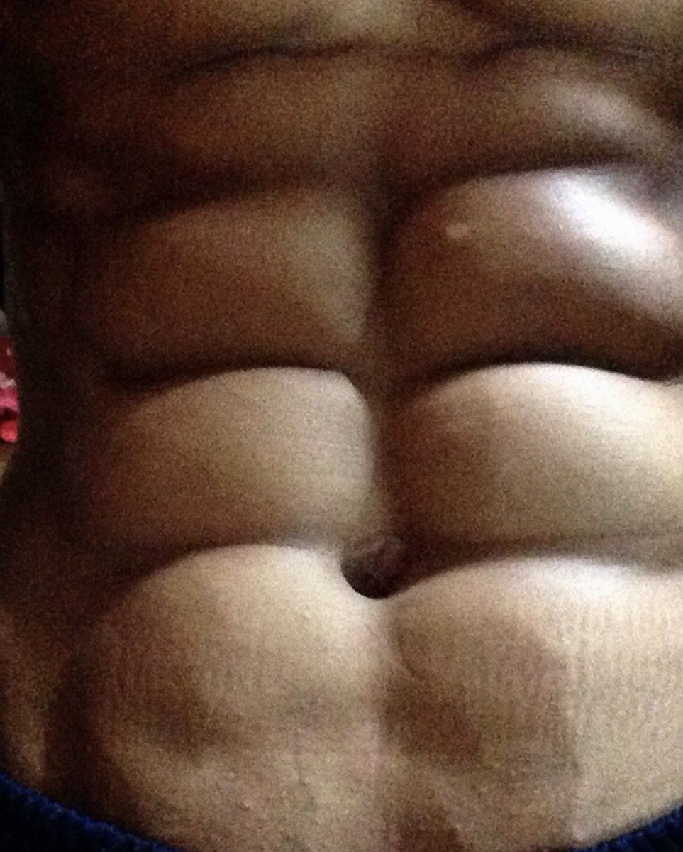 6年前の腹筋、5年前の腹筋、4年前の腹筋、今年の腹筋 腹筋は変わらん