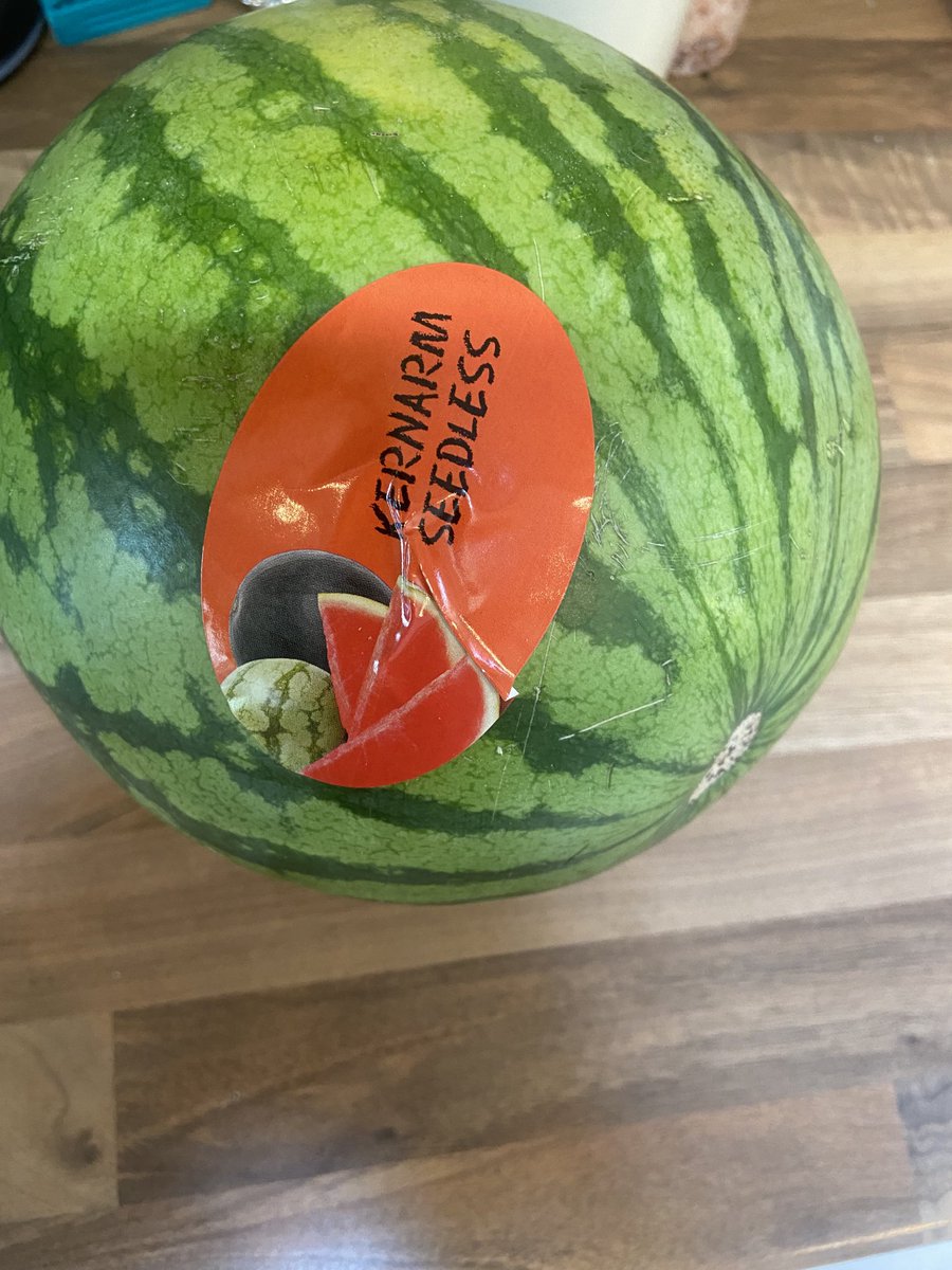 columPD's tweet image. ⁦@lidl_ireland⁩ just wondering what the white things are in my seedless watermelon I bought in #lidl_ireland yesterday