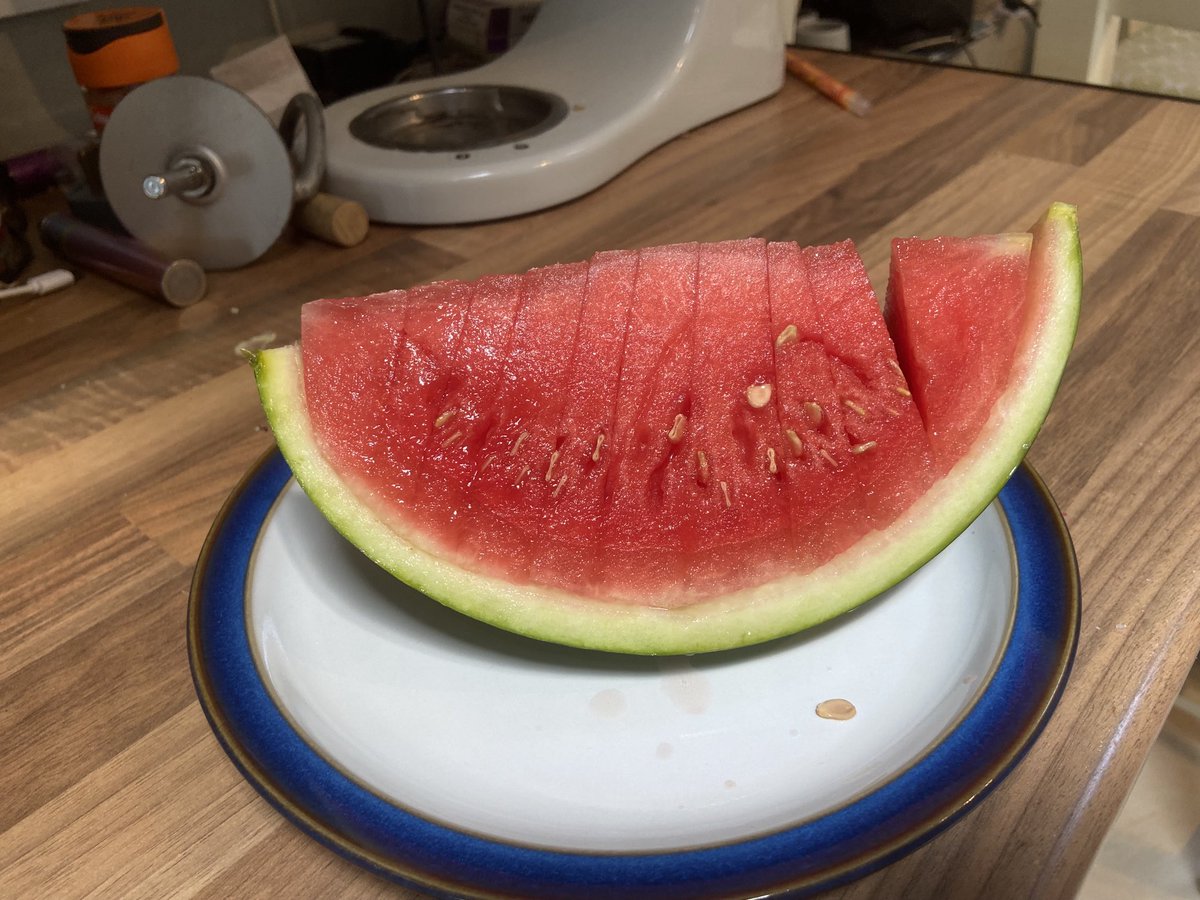 columPD's tweet image. ⁦@lidl_ireland⁩ just wondering what the white things are in my seedless watermelon I bought in #lidl_ireland yesterday