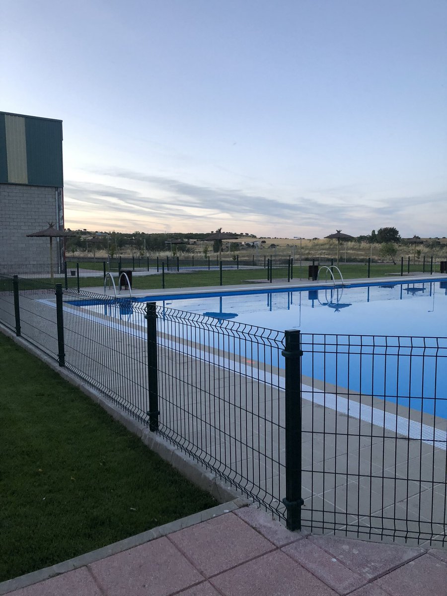 Ya queda poco para poder disfrutar #Verano #piscina #lacolilla
