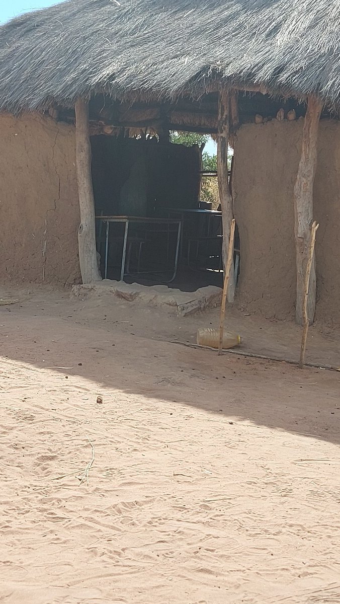 ROHRZimbabweorg's tweet image. Education is key but some of our children have been neglected. How can they be expected to get a great education when the school facilities are not adequate? @edmnangagwa and his government are failing our children  @ARTUZ_teachers @nelsonchamisa @PacheduZW @ZanuPFYouthCIC