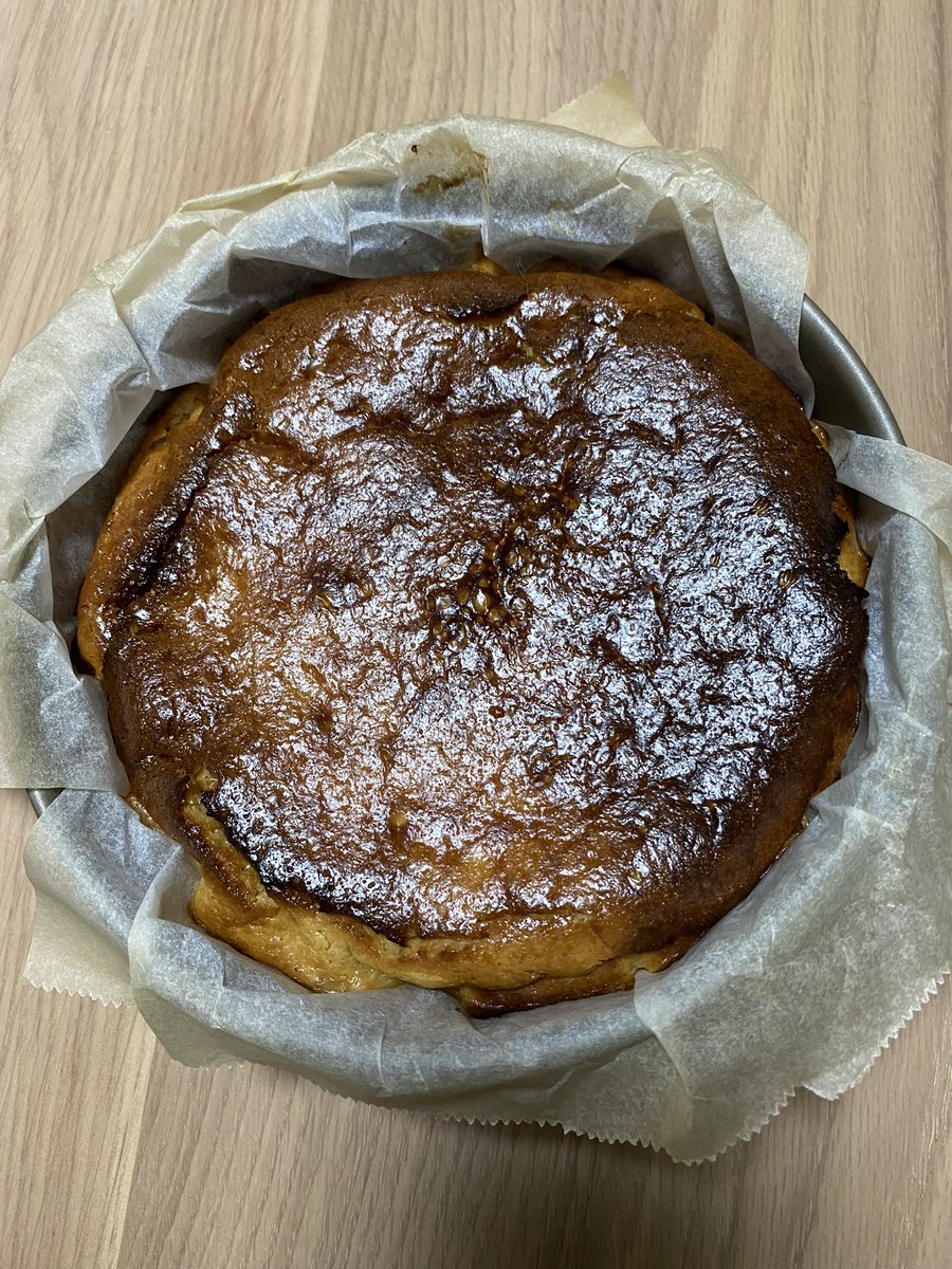 mofudangames's tweet photo. バスクチーズケーキ焼きながらの　#デッドデイバイライト https://t.co/KHfjl5buAF