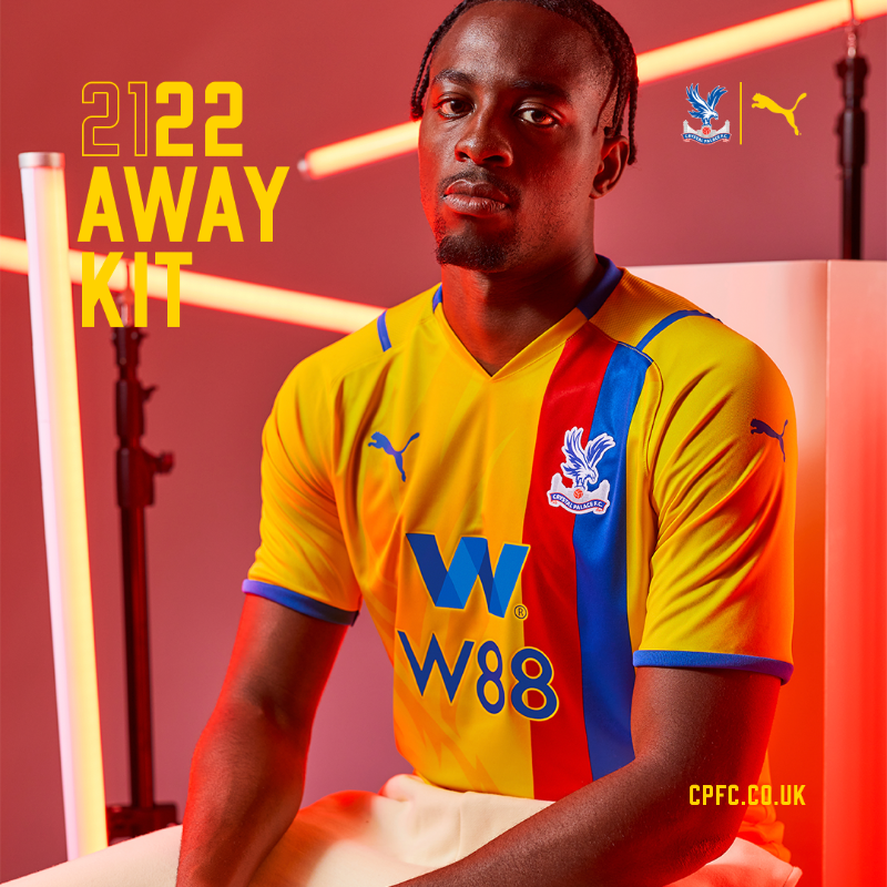 CPFC's tweet photo. 𝐁𝐚𝐜𝐤 𝐢𝐧 𝐲𝐞𝐥𝐥𝐨𝐰.

Introducing the Palace 𝟮𝟭/𝟮𝟮 𝗔𝗪𝗔𝗬 𝗞𝗜𝗧 💛

#CPFC | @pumafootball