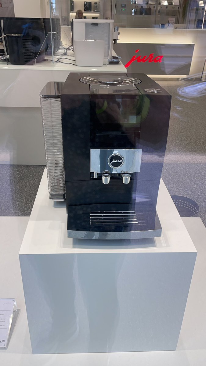 joslat's tweet photo. After some successful weeks (read evenings and weekends) of studying and practicing I got myself a present :) #jura #bestcoffeemachine #swissmade https://t.co/FY4s3KwAPO