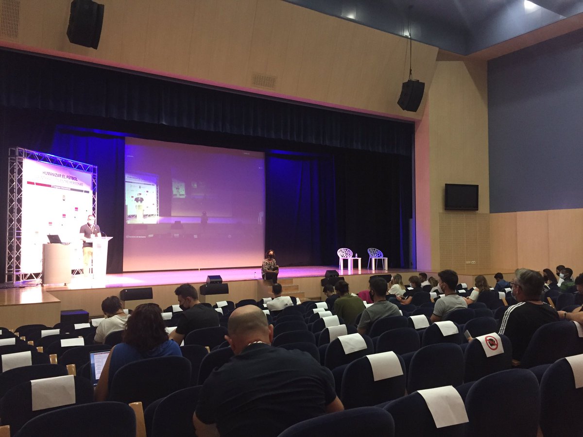 Empieza <a href="/marop70/">Maria Ruiz De Oña</a> hablando de donde ponemos el foco en esto que llamamos humanizar el fútbol ¿cómo contribuyo a lo que pasa en mi equipo?