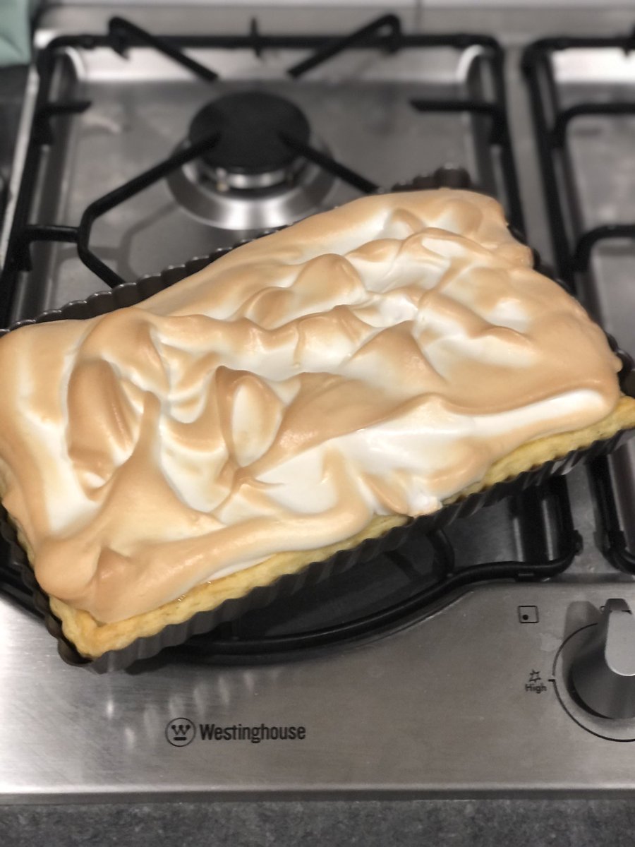 Sallyannwhitten's tweet photo. Gigs cancelled. Wine,Eagles LPs and baking. Tonight’s efforts- One Of These Nights, &amp; lime meringue pie https://t.co/6SHx7KlwBv limes from our tree. #limes #limemeringue #nogigs #singingisverydangerous #imissgigs #fucovid https://t.co/LSYhPoB7kZ