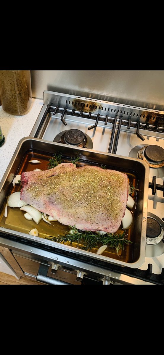 Rocket0764's tweet photo. Dogs & Lamb are sorted!!
#whatlockdown😎
#slowcooked https://t.co/EzxSwnEYap