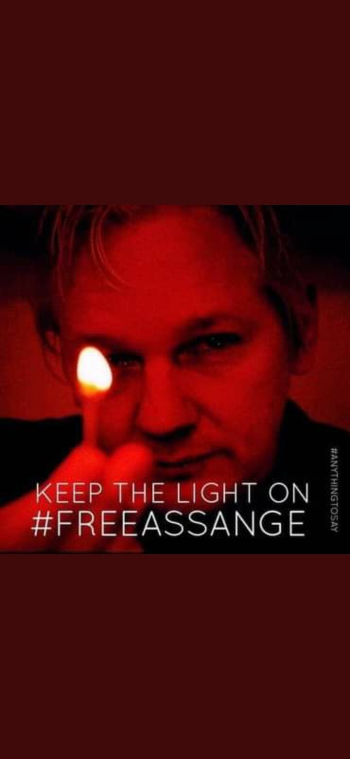 Today , it s he s birthday
Happy birthday  Julian Assange 
