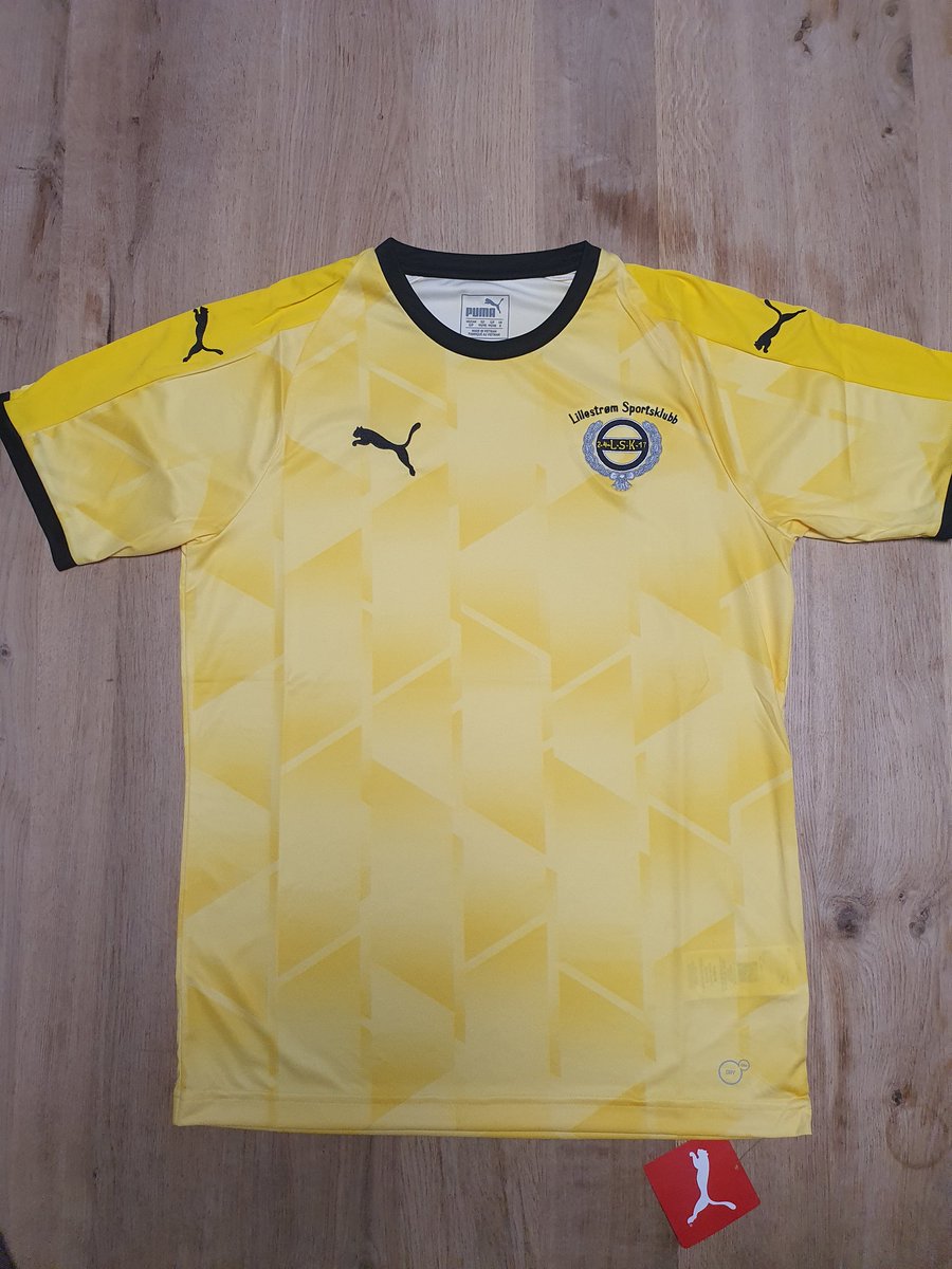 MysteryUnitedEU's tweet photo. Maakt Raheem #Sterling de openingstreffer tijdens #OEKENG? Dan geven wij een mystery box naar keuze weg! #EURO2020 

Doe mee!
🔁 Retweet
✅ Volg @MysteryUnitedNL 

Of bestel direct een gaaf shirt voor de zomer ☀️

Succes! 🔥 https://t.co/XeH0dqd7ru