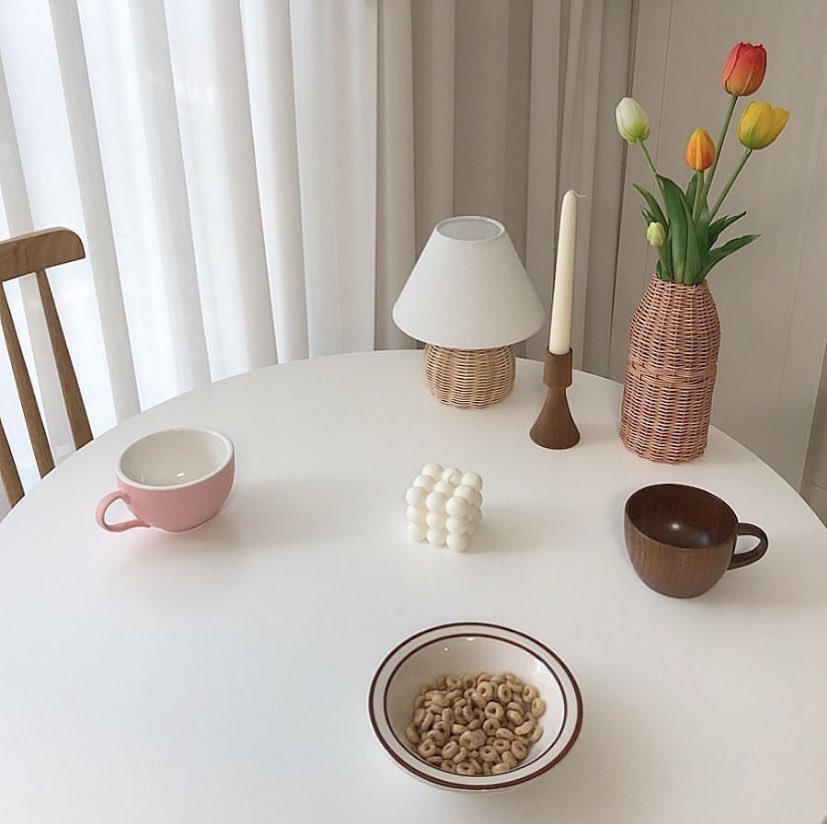 perhaps_aday's tweet image. Pre order 〰️ round table 
โต๊ะกลมสีขาวขนาดใหญ่ วัสดุทนทาน สีเข้าได้กับทุกโทนสีห้อง 

ขนาดเส้นผ่าศูนย์กลาง 80cm. / 90 cm./100 cm. ส่วนสูง75 cm.
3,390.- /3,890.-/4,290 ส่งฟรี
#แต่งบ้าน #แต่งห้อง #โต๊ะกลมสีขาว #โต๊ะขาว #โต๊ะกลม #โฮมคาเฟ่ #โต๊ะทํางาน