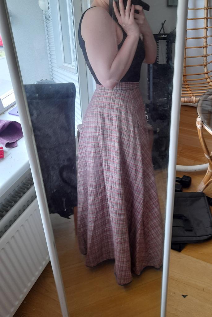 The rhubarb thief tweet media