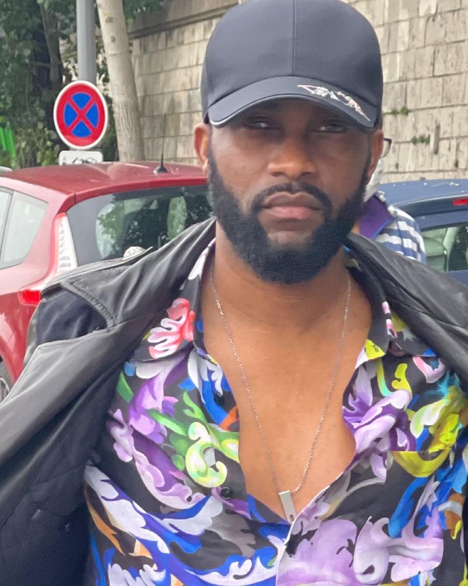 fallyipupa01's tweet photo. 👑🦅 https://t.co/uexTVIruQF