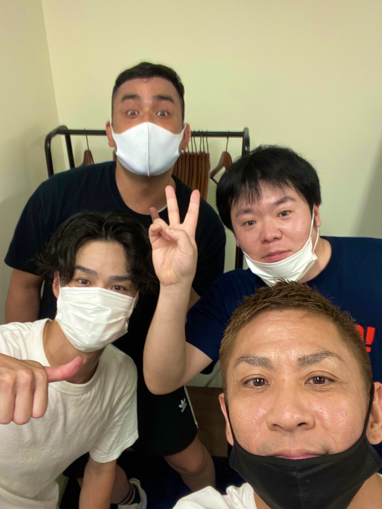 大赤見ノヴ ナナフシギ 歴史的一枚 ここから何かが始まるよ ワンピースで言うところの最悪の世代のルーキー デニス ナナフシギ のぶとノヴ 不良外人と猫 T Co 3ouo1b0oed Twitter