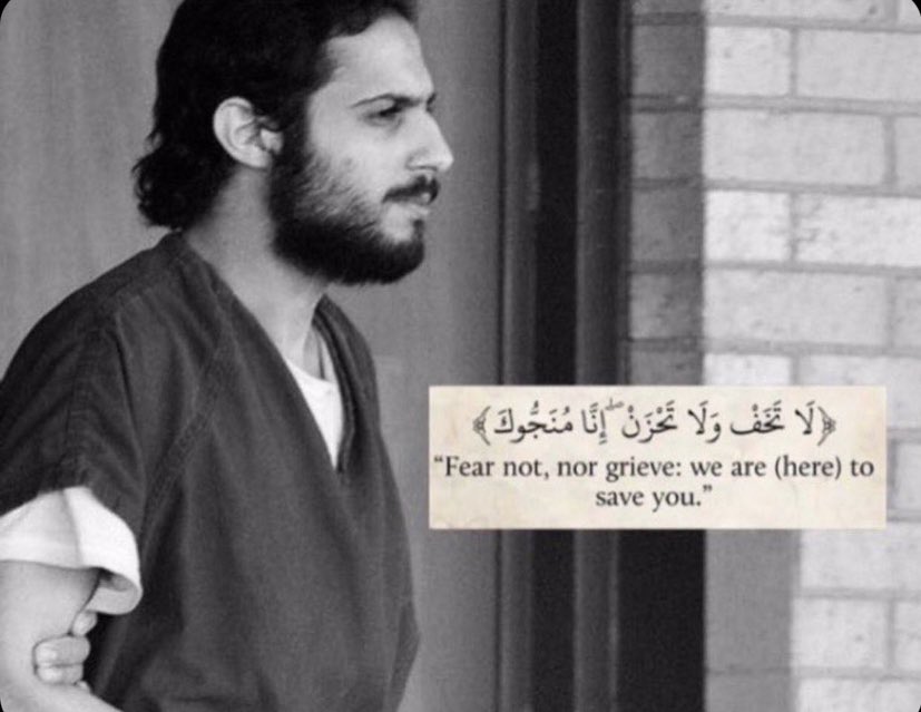 خالد الدوسري مسجون في سجون امريكا من ٢٠١١ ببهتان وظلم ولا طالبتو مثل ماطالبتو للاجنبي الذي قتل امراءه وبنتها شعب عربي سخيففف .. 
 #خالد_الدوسري