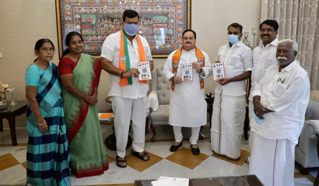 NainarBJP's tweet photo. இன்று காலை11.00மணிக்கு டெல்லியில் மாண்புமிகு பாரதப் பிரதமர் மோடி அவர்களையும் பாரதிய ஜனதா கட்சியின்  தேசிய தலைவர் திரு.ஜே பி .நட்டா அவர்களையும்  மாநில தலைவர்  L. முருகன் அவர்கள்  மற்றும் சட்ட மன்ற உறுப்பினர்களுடன் சந்தித்து மாநில நலன் குறித்து உரையாடினோம் !! @BJP4TamilNadu https://t.co/hbaajWCNU4