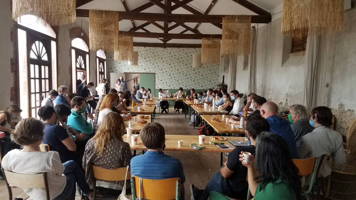 marinetondelier's tweet photo. .@EricPiolle et @ideededemain préparent à la suite avec les référents régionaux à la #CitéFertile #Pantin
📢📢 A partir de 18h c’est ouvert aux motivé.e.s et curieux
🎤1er discours de candidat
✏️Dédicace
🥳 Soirée avec une CERTAINE idée de la playlist🕺🏾🤸🏻♀️🥁
🔥🔥🔥
#AToute https://t.co/SxNmYNKO9i