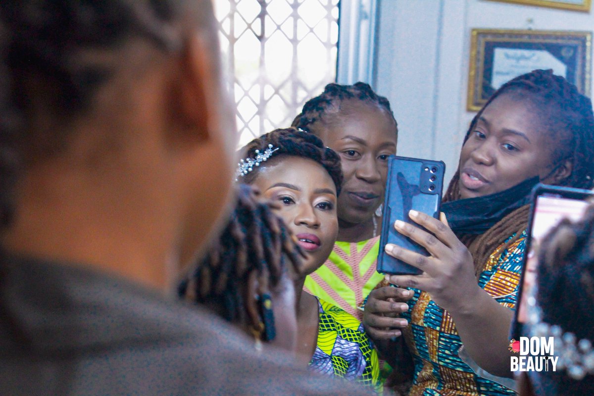 Domtendancegn's tweet photo. #RosakiLove #AKI_OLIVIERweeding
Il était une fois, une mariée sobre, glamour, mais surtout sereine face à un avenir à vivre en équipe 👫
Akila et Olivier 🥰
#guineanweddings #guinee #weedingplanner #weekendvibes #weedingcake #weedinginspiration #weedingdecor https://t.co/4dGfIAYjVv