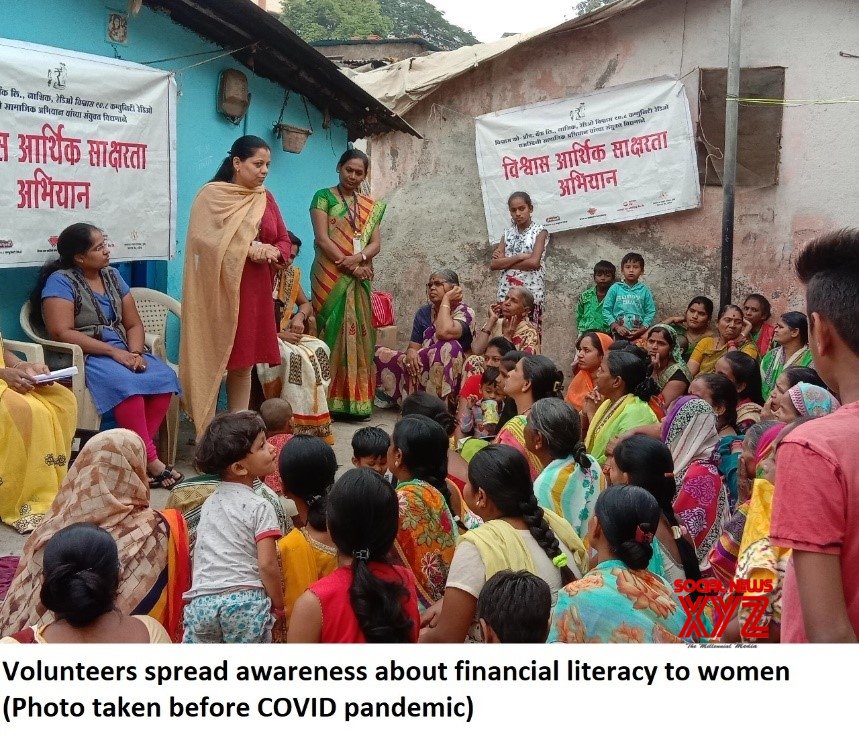 Jay63405700's tweet photo. Me n my team on mission 2 spread goodness in society which they deserves but in COVID missing the world's best n honest smiles on faces But v r determined 2 support people to grow through Education
#BackToTheGoodDays #WoBhiKyaDinTheWithFinvasia
@Sarvjeet29 @ShoonyaApp @FINVASIA https://t.co/TpGLGXqnJt