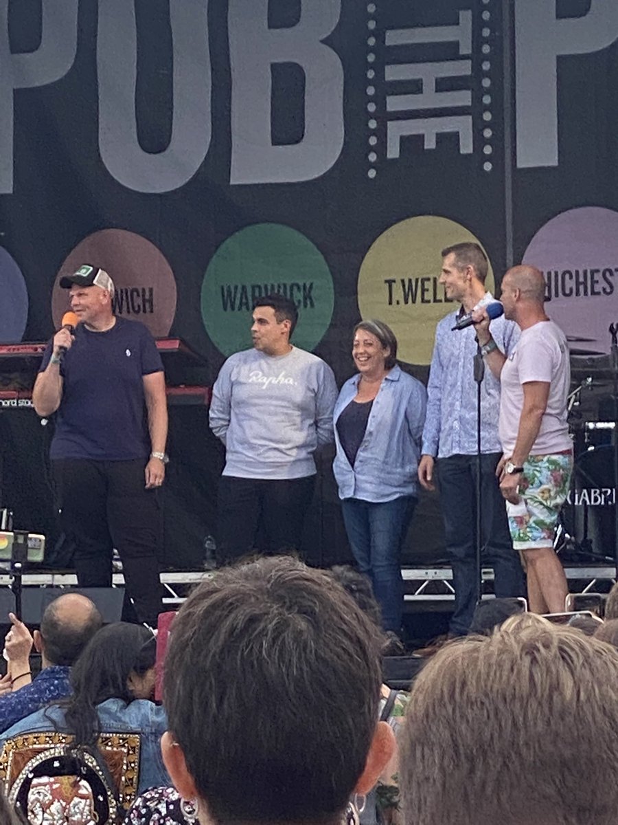 DinahMcL's tweet photo. Brilliant evening at #pubinthepark with our awesome ITU team &amp; reservists last night - loved hearing stories of redeployment from our sexual health nurses &amp; the FINCH team, seeing the love for each other that has grown from their experiences over past 15 months. Special people 💙 https://t.co/0KZCGS4XVD
