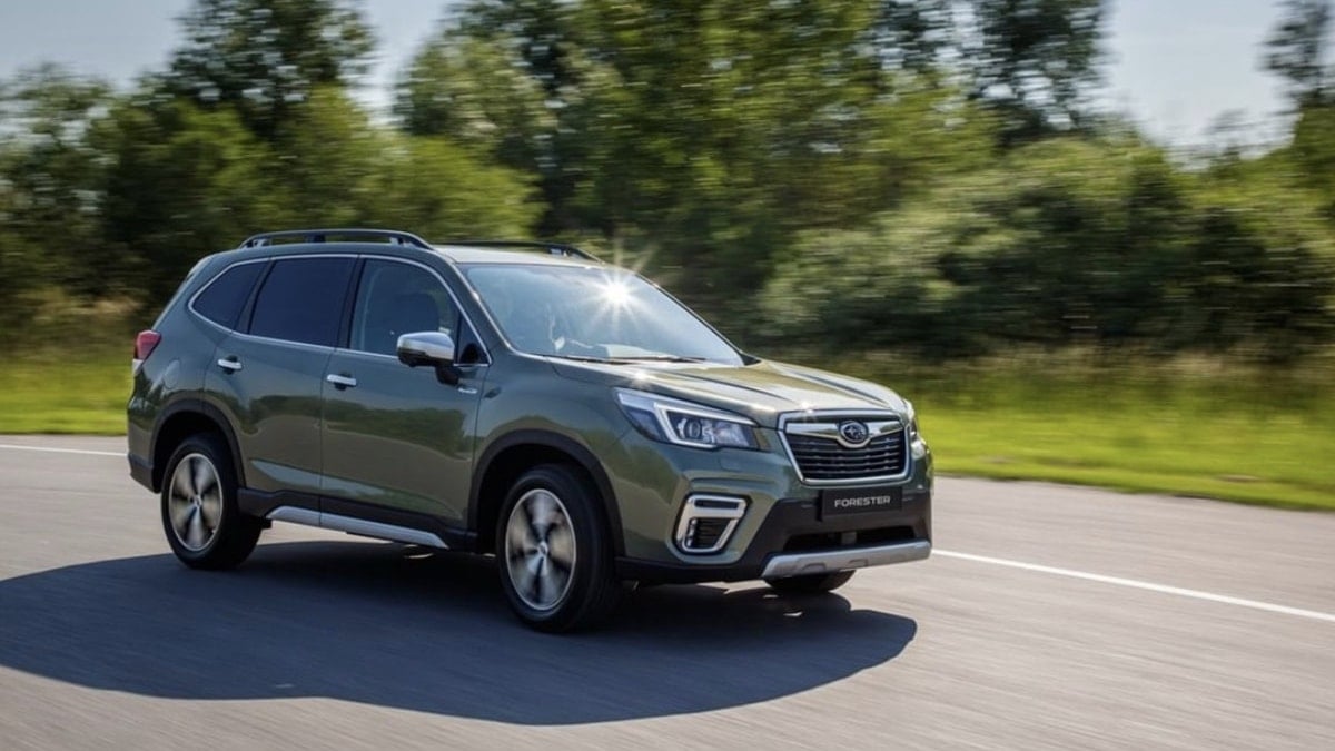SubaruReport's tweet photo. Are you shopping for a new Subaru Forester? See why customers may not find any compact SUVs sitting on retailers’ lots before the refreshed 2022 Forester arrives. https://t.co/rGfYjocXrz #subaruforester @torquenewsauto https://t.co/JZgzsaoLjx