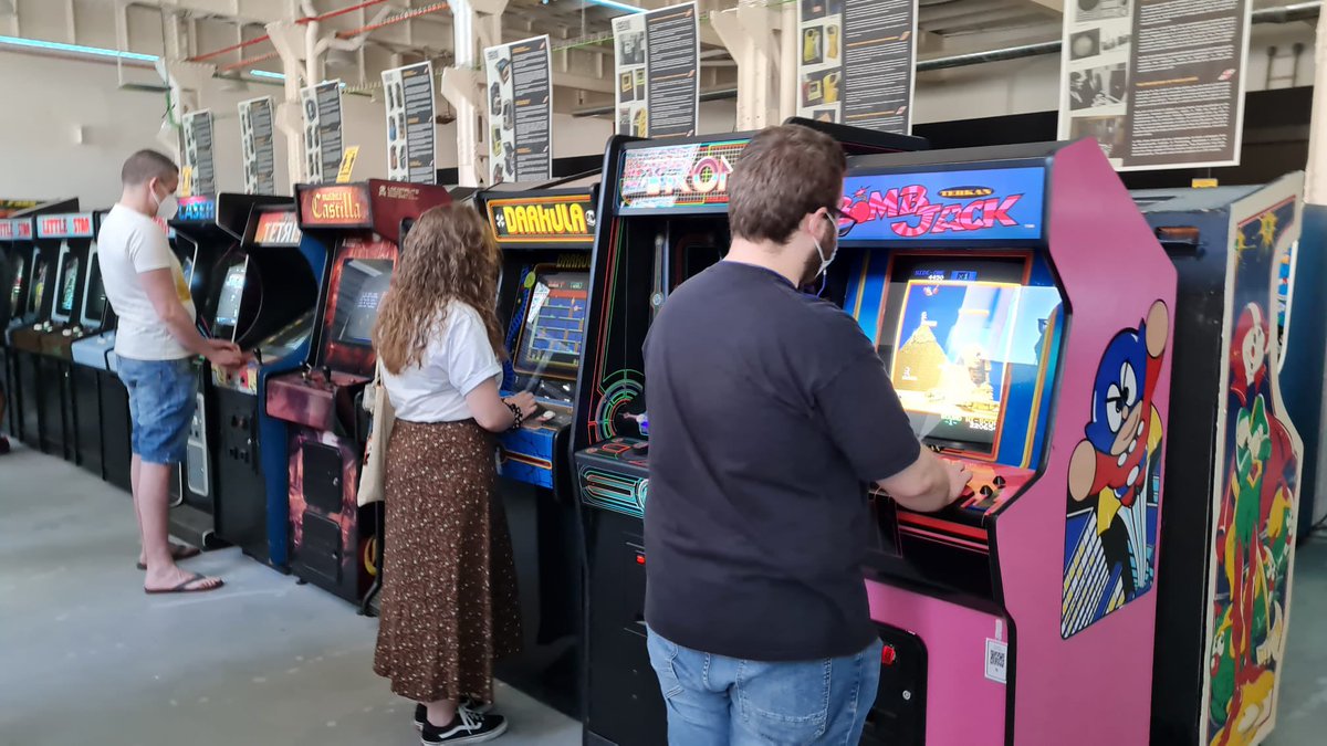 Arcade_Vintage's tweet photo. #MuseoArcadeVintage - Estamos de vuelta !! Hoy, después de un largo tiempo, volvemos a abrir nuestras puertas para poder estar de nuevo con vosotros. Os esperamos con un montón de novedades ! https://t.co/ikzXxVZmSg