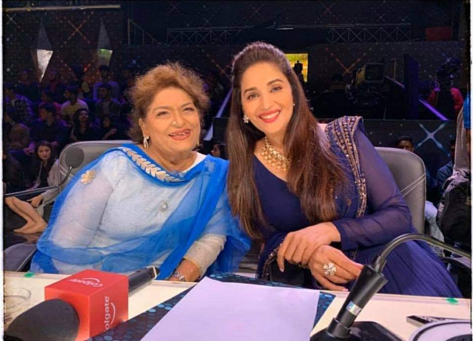 Remembering #SarojKhan as Masterji on her first death anniversary. Really both of their combination remain a memorable moments of our life. @MadhuriDixit 
@SoSweetMadhuriG 
@MadhuriDixitNFC 
@MamtaLoveMadhu1