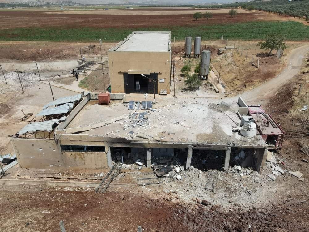 QalaatAlMudiq's tweet photo. #Syria: while Kremlin releases it's usual empty propaganda on #Idlib, #RuAF quitely destroyed today a Water Station, in middle of summer, used to irrigate 3,000+ hectares of fields & for fire-fighting. https://t.co/PD35YJCIn9