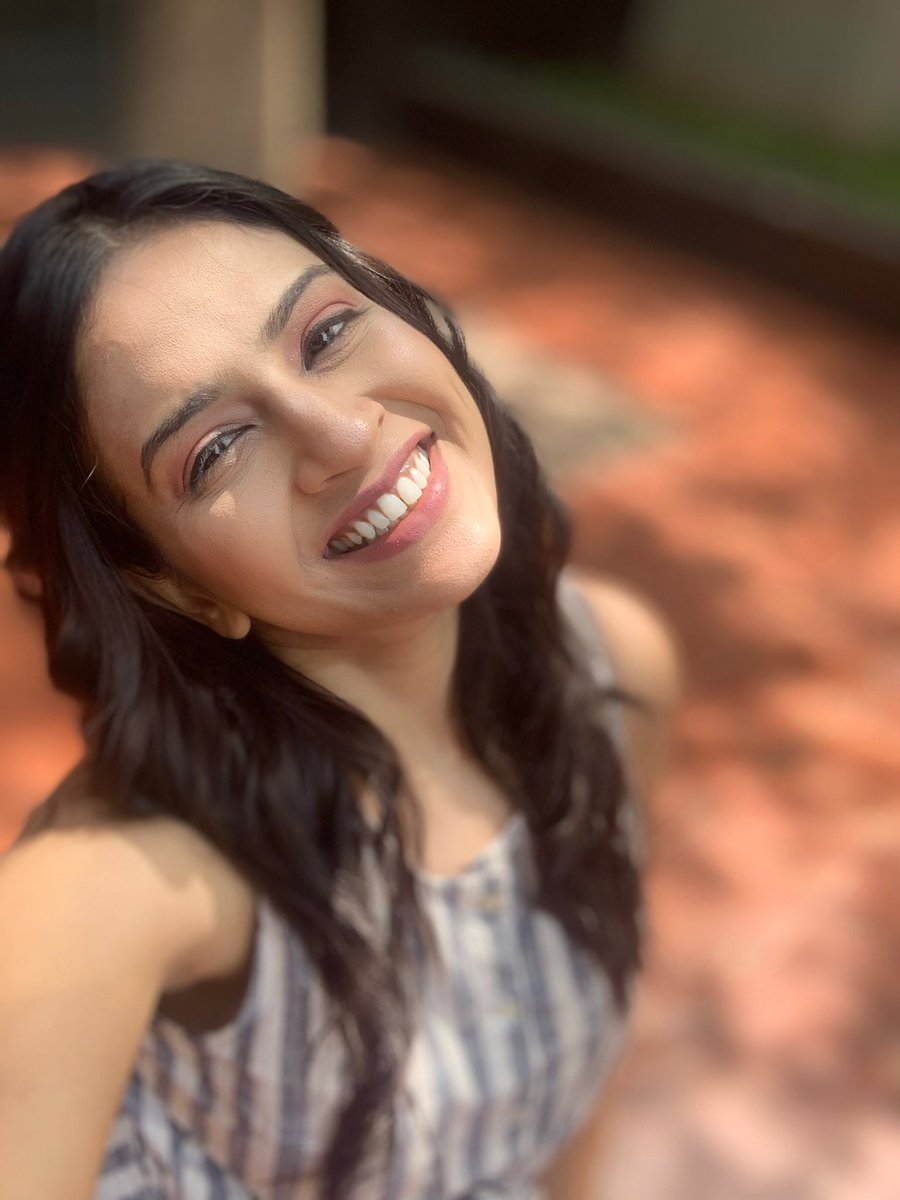 MaulikkaAB's tweet photo. Happy Me 😇 #shootfun #shoothappiness #lovethewayyouare #smily #smilygirl #happy #work #me #ahmedabad #gandhinagar #bebeautifulsoul #loveyourself #beblessed #maulikapatel #actor #model #dancer #traveller #ilovemyblessedlife💕 https://t.co/dfWDkqCp7J
