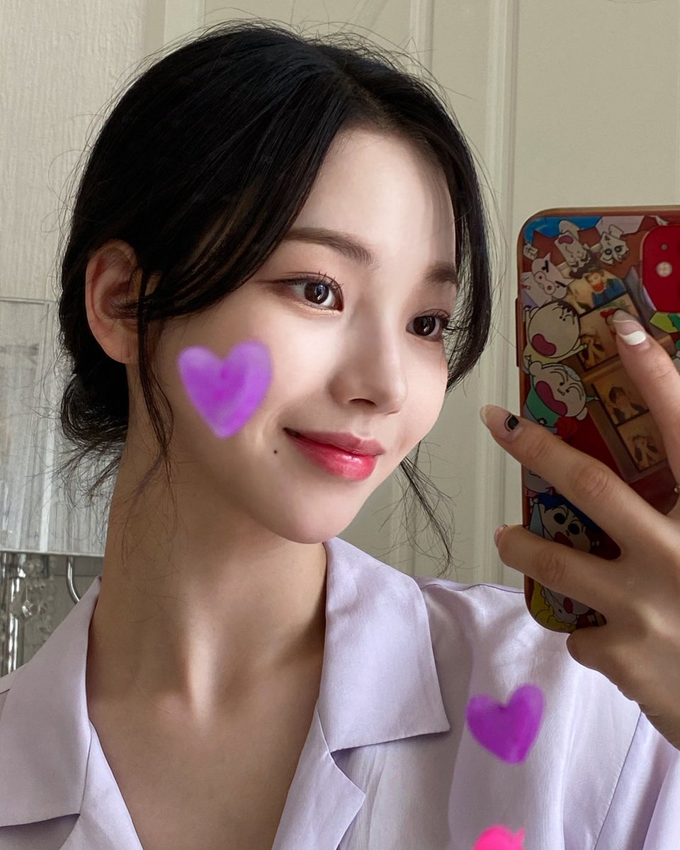 i feel cute with this purple heart. <3