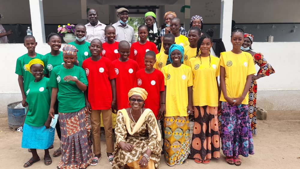 ALDEPA3's tweet photo. Photo de famille prise après une causerie éducative avec les députés juniors de la région de l’Extrême-Nord, sur la consommation des stupéfiants et la violence en milieux jeunes. https://t.co/EHxMJEOT0Q