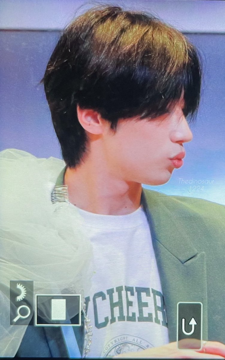 thedinosaur1224's tweet photo. 210703
𝑭𝒂𝒅𝒆- Music Korea Fansign

💙💜

#승우 #SEUNGWOO https://t.co/W2TM8QEdtM