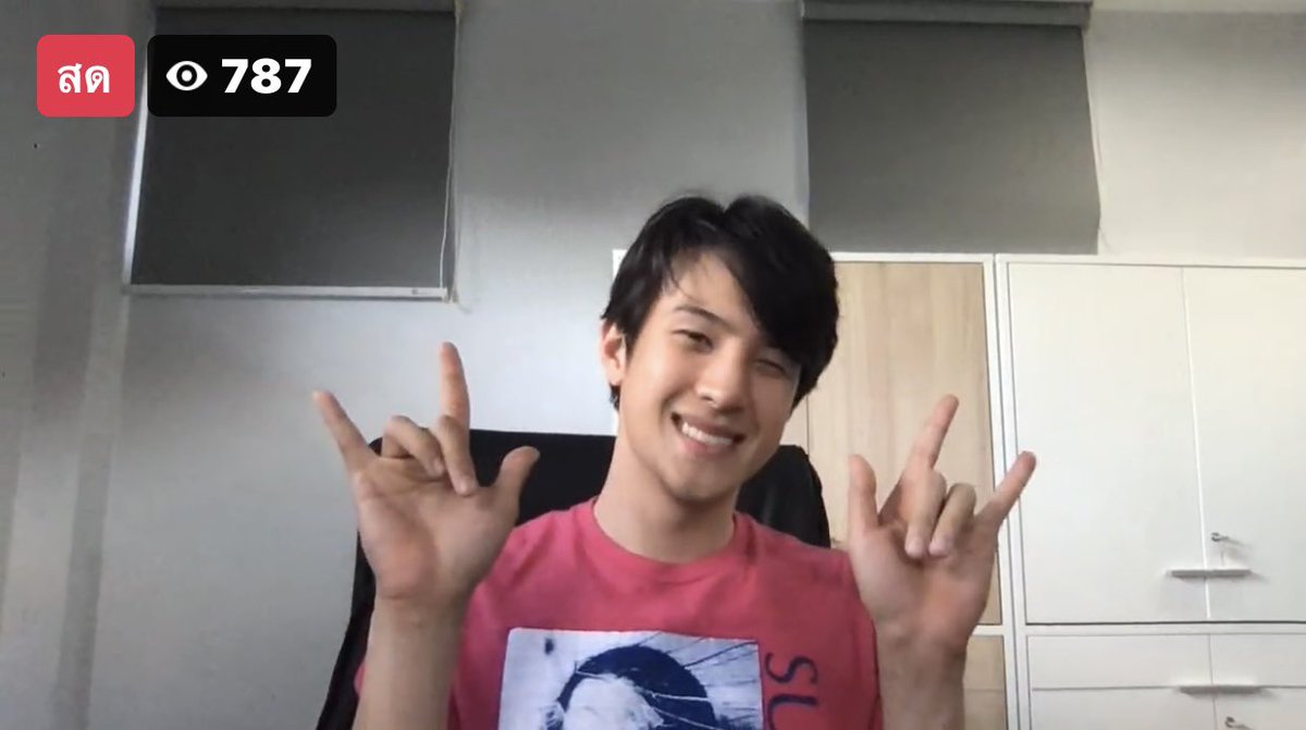 kaewphakdee's tweet photo. ได้ของขวัญถูกใจจากคุณแม่คับ...😅❤️
#เจมส์มาร์ #jamesma #HappyJMADay2021 https://t.co/EFxFGxBUgf