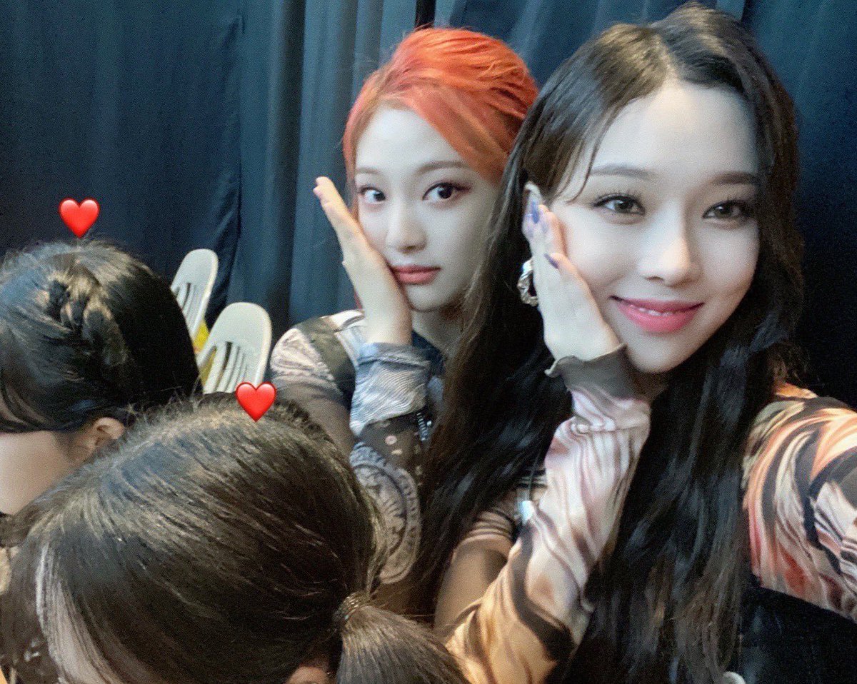 MYs~ how's the stage? haha it was our first outdoor stage, it was a new feeling and we're so nervous. but we'll show you a wonderfull stage! 😻 also let me sent massive thank you for ITZY senior for buying us the drinks.🥤 we're happy to finally met you in Dream Concert today. 🤍
