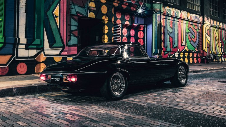 WildNRide1's tweet photo. This New 400 HP Jaguar E-Type Restomod Packs a Tuned V-12 Into a Classic Series Frame https://t.co/AbdGc2R52C